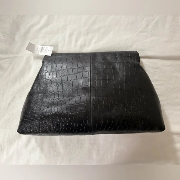 NWT - Versa Oversized Embossed Clutch Bag - Picture 3 of 5